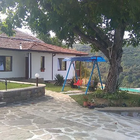 Ваканционна къща къща бела
